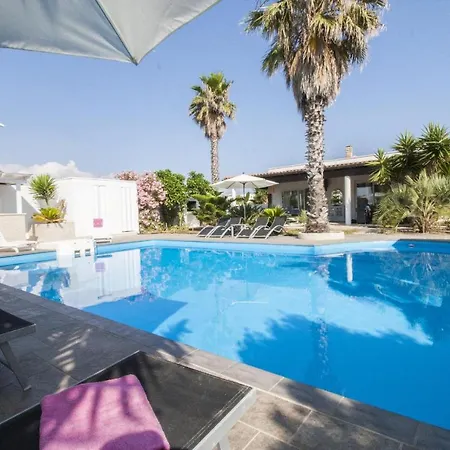 Cotriero Pool *